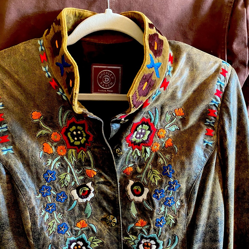 Double D Distressed duster